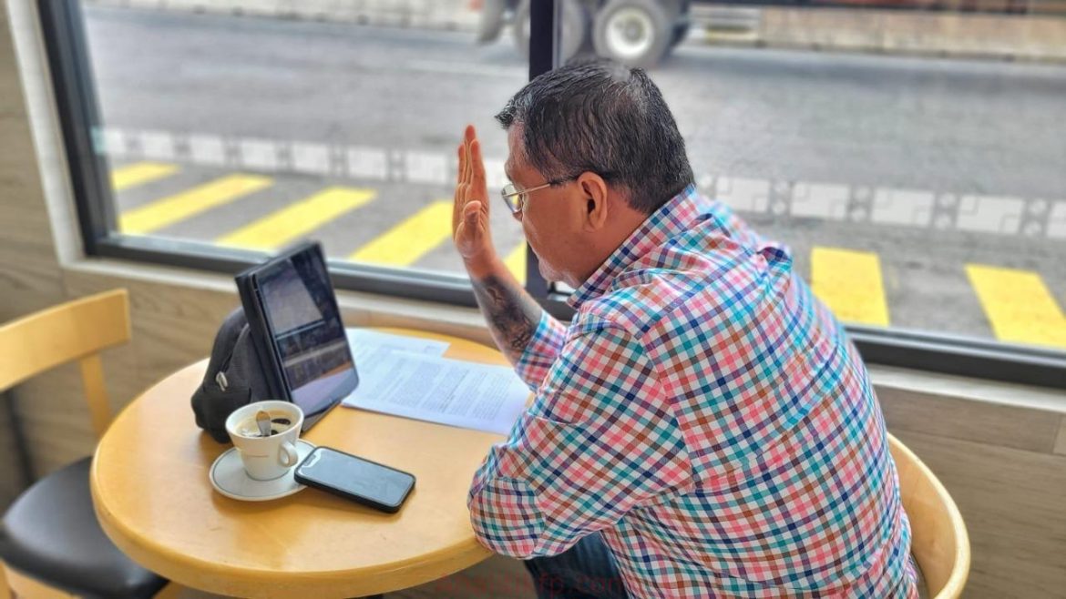 5E6494EF-A28E-471A-A199-B1CF21493560